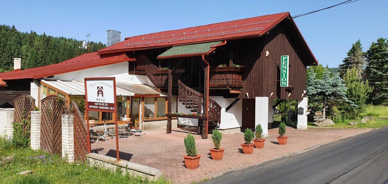 Penzion U Dvou Panu Pernink Bagian luar foto